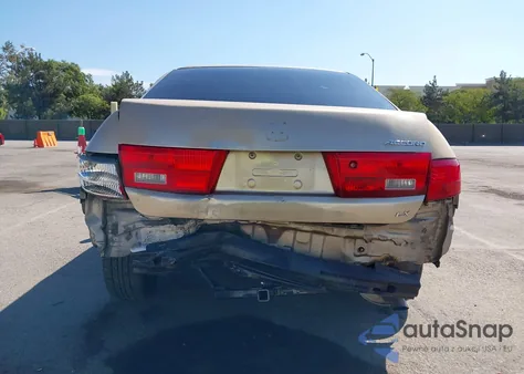 2005 Honda Accord 2.4 Lx z USA, uszkodzony, nr VIN 1HGCM56435A095505